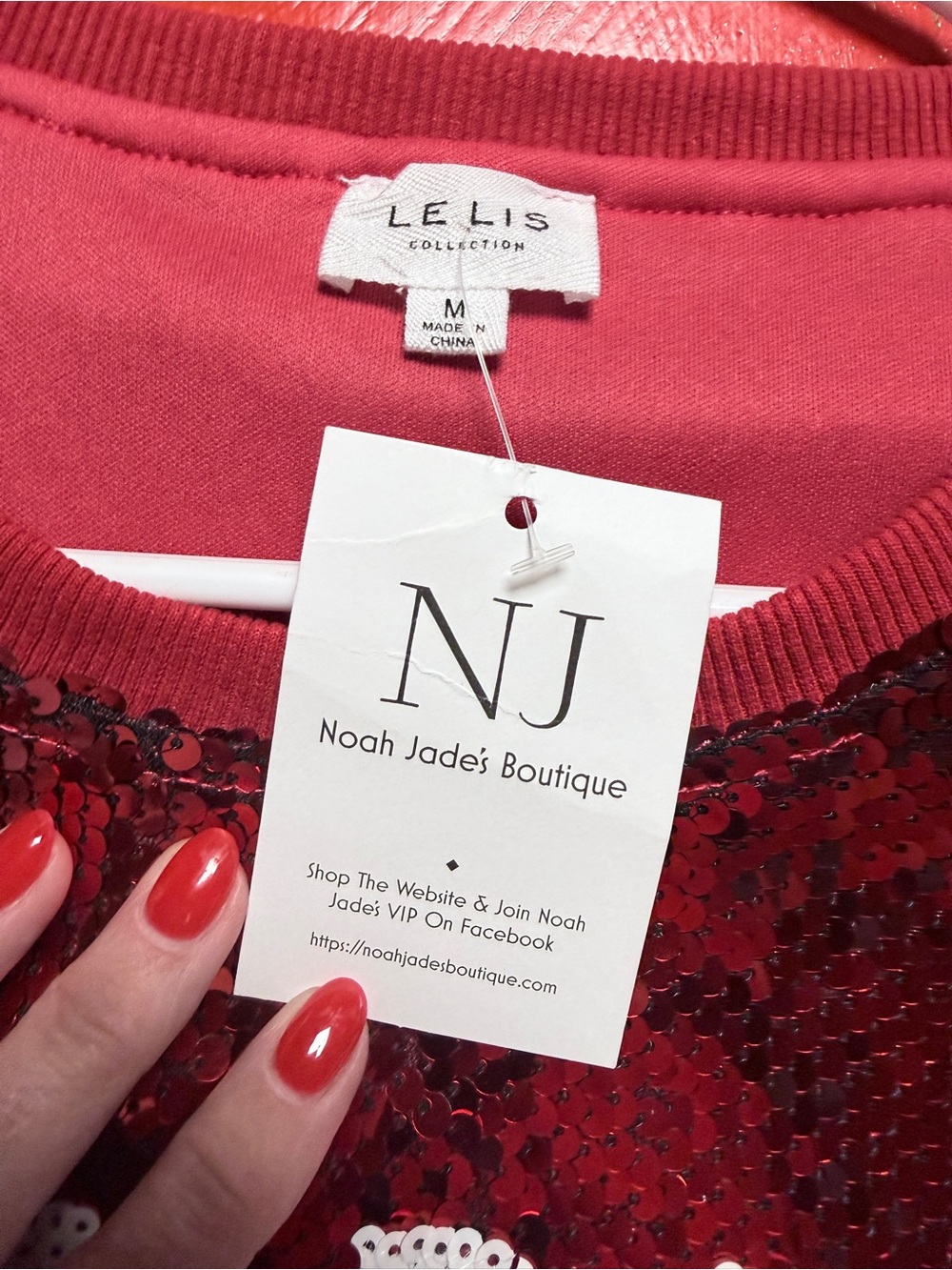 NWT LE LIS GAME DAY RED SEQUIN LINED OVERSIZED CROPPED SHORT SLEEVE - Picture 6 of 7